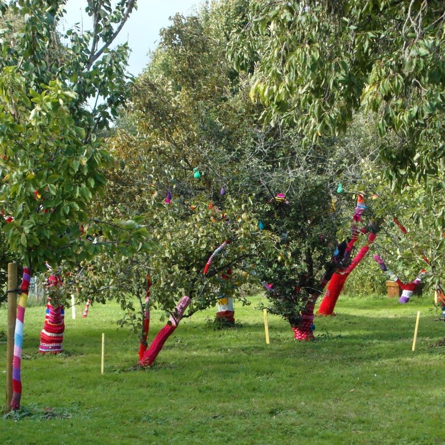 Jan Daalman, Kunstploeg - gebreideboomgaardKunstploeg (1) voorbeeld-kunst-2