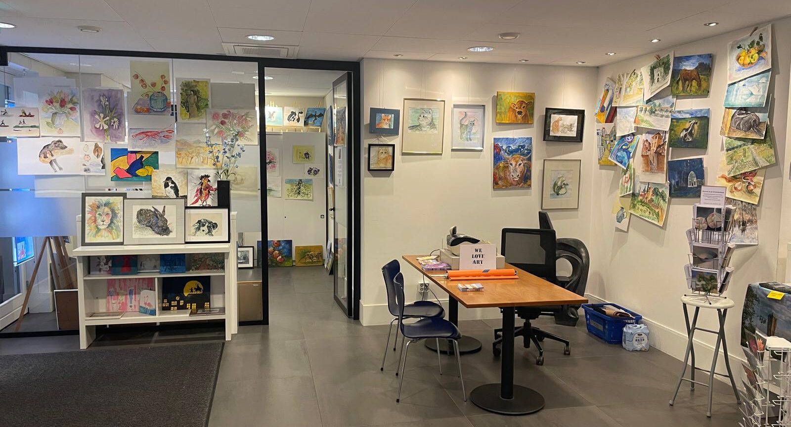 Pop-Up Art Store