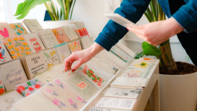 Pop-Up Art Store